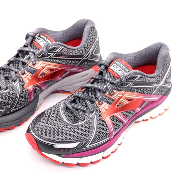 brooks adrenaline size 6